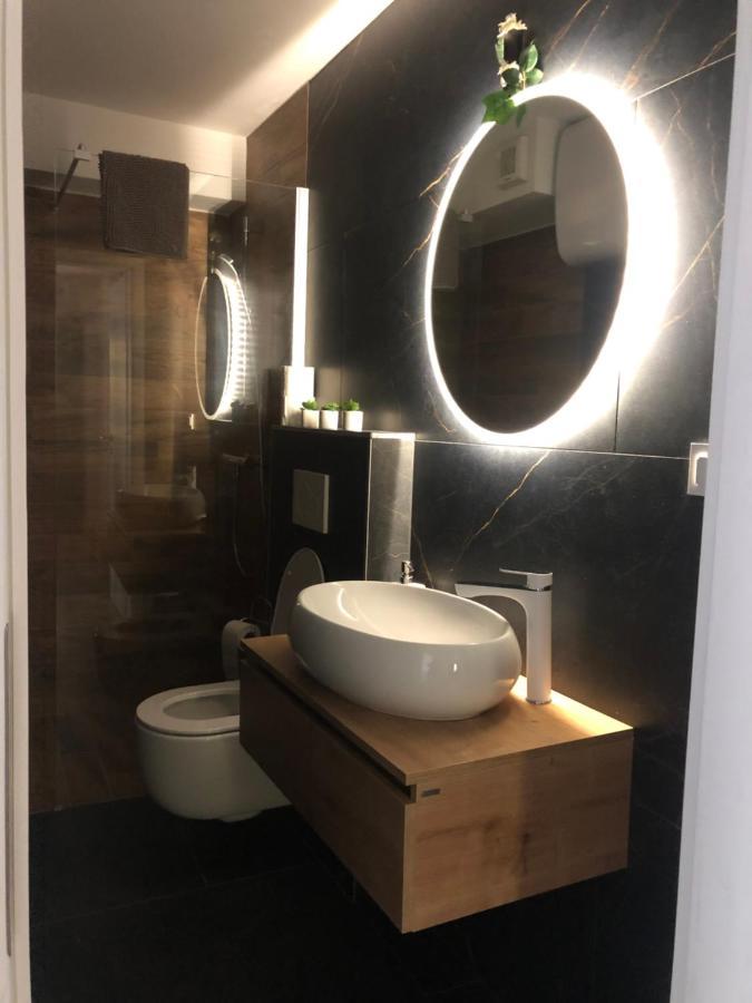 Apartmaji Melipu 1 Izola Exterior foto