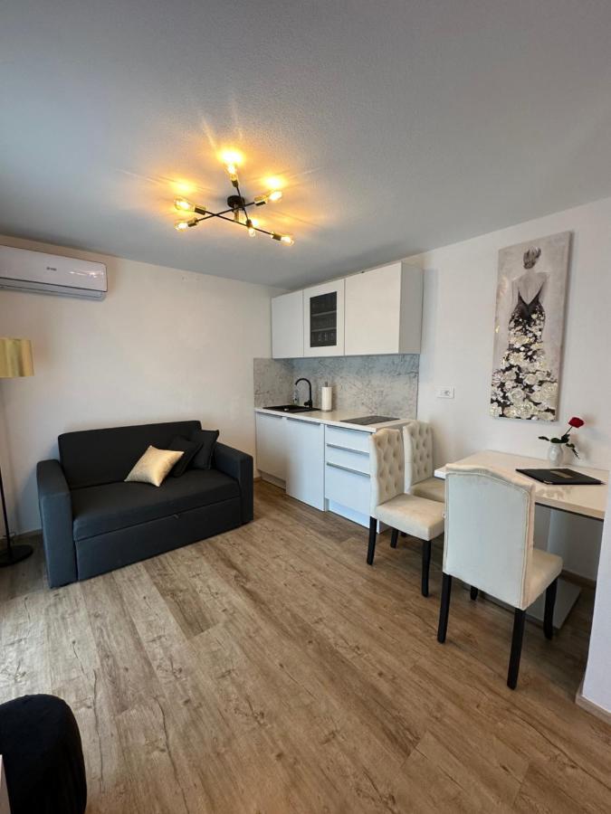 Apartmaji Melipu 1 Izola Exterior foto